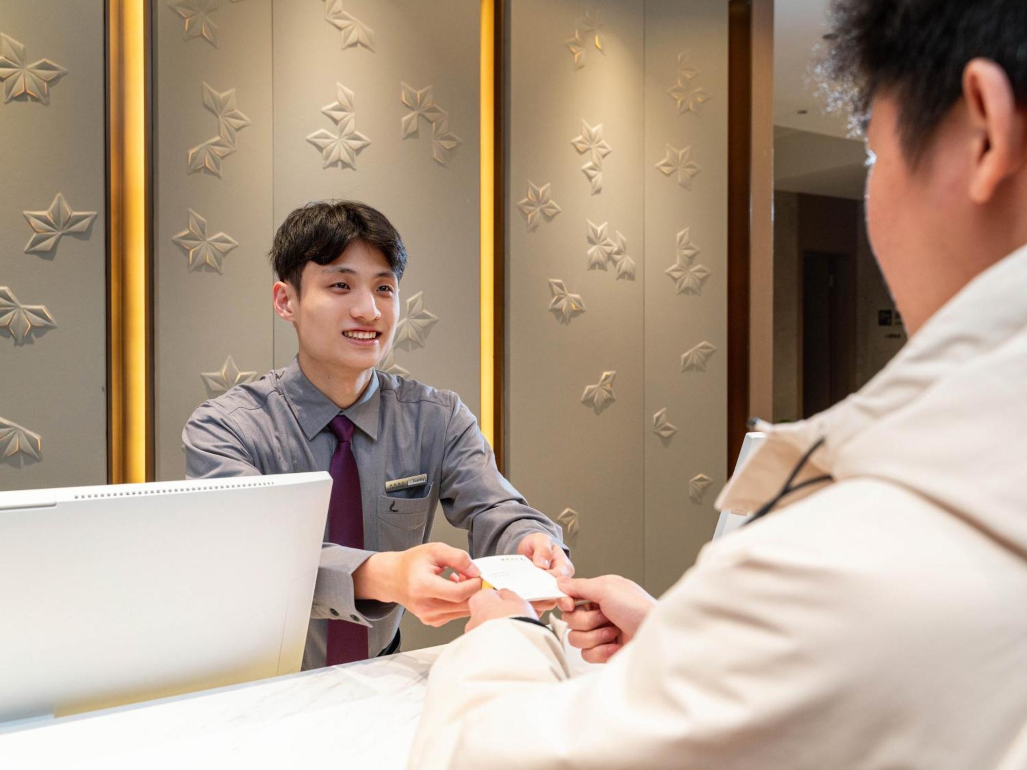 Lavande International Hotel Guangzhou Us Consulate General Guangzhou Grandview Plaza Branch - Free Shuttle Bus To Canton Fair Complex During Canton Fair Period & Free Vpn Internet Access Εξωτερικό φωτογραφία